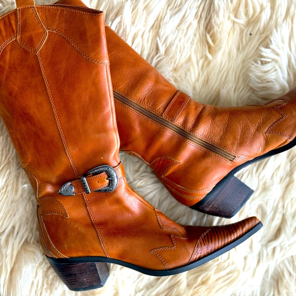Steve Madden: Caramel Leather Pointed-toe boots,